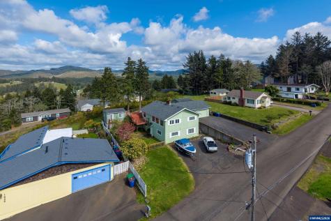 1636 SE Oar Drive Lincoln City OR 97367-9999