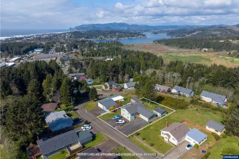 1636 SE Oar Drive Lincoln City OR 97367-9999