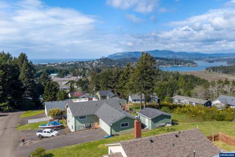 1636 SE Oar Drive Lincoln City OR 97367-9999