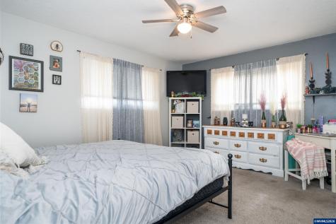 1636 SE Oar Drive Lincoln City OR 97367-9999