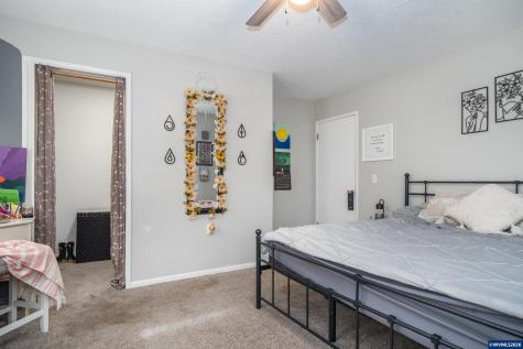 1636 SE Oar Drive Lincoln City OR 97367-9999