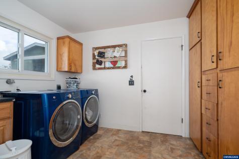 1636 SE Oar Drive Lincoln City OR 97367-9999