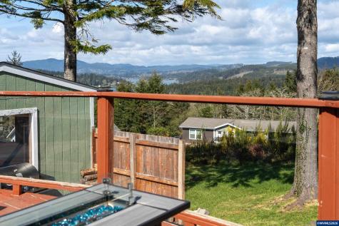 1636 SE Oar Drive Lincoln City OR 97367-9999