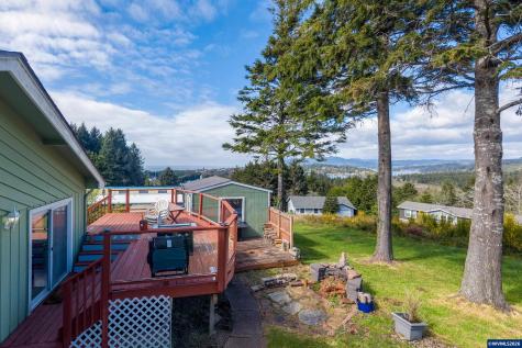 1636 SE Oar Drive Lincoln City OR 97367-9999