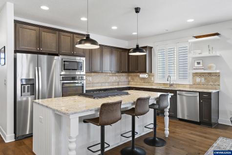462 Turnberry Avenue Woodburn OR 97071