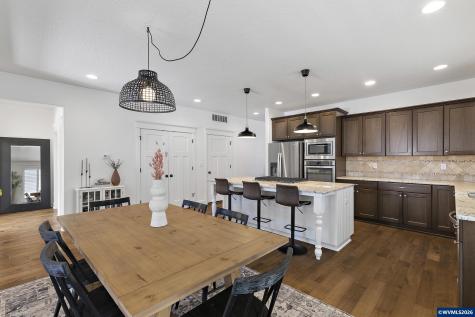 462 Turnberry Avenue Woodburn OR 97071
