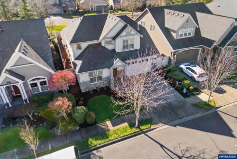 462 Turnberry Avenue Woodburn OR 97071