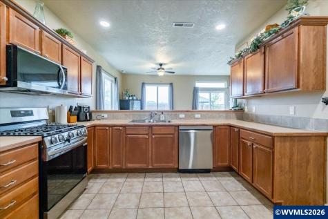 1234 Kerrisdale Drive SE Albany OR 97322