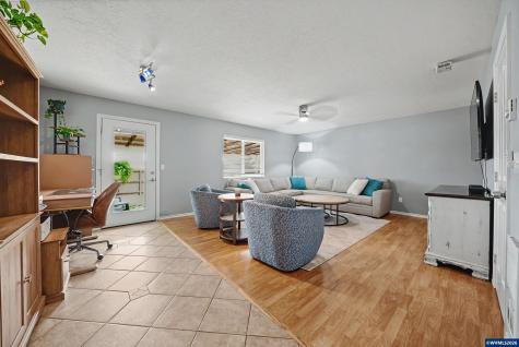 1002 S 37th Avenue Albany OR 97321