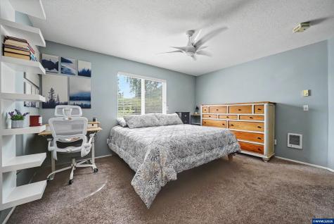 1002 S 37th Avenue Albany OR 97321