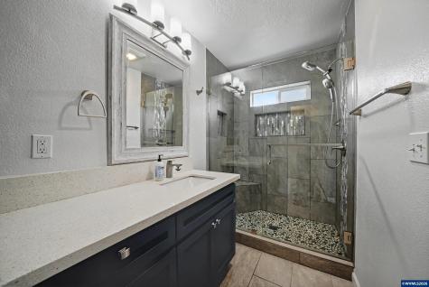 1002 S 37th Avenue Albany OR 97321