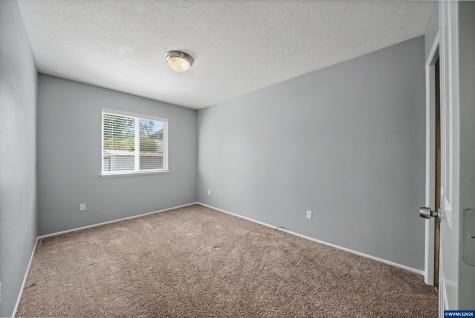 1002 S 37th Avenue Albany OR 97321
