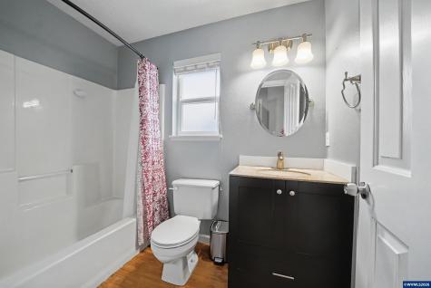 1002 S 37th Avenue Albany OR 97321
