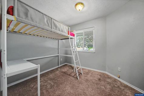 1002 S 37th Avenue Albany OR 97321