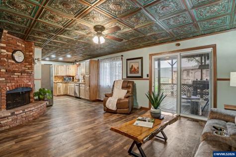 1586 Ewald Avenue SE Salem OR 97302