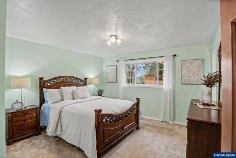 1586 Ewald Avenue SE Salem OR 97302