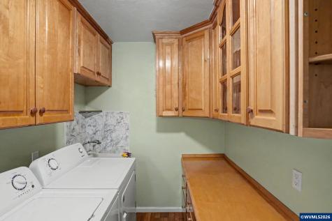 1586 Ewald Avenue SE Salem OR 97302
