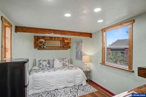 1586 Ewald Avenue SE Salem OR 97302
