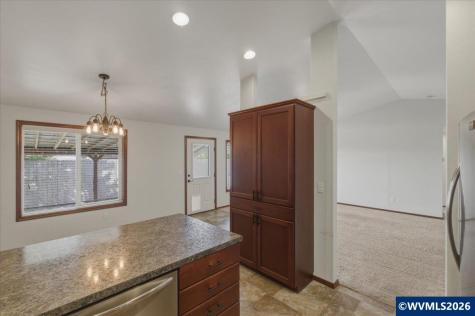 2502 Waverly Court SE Albany OR 97322