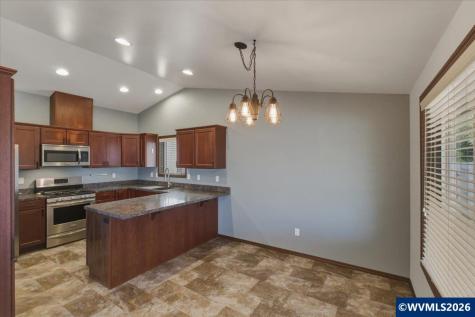 2502 Waverly Court SE Albany OR 97322