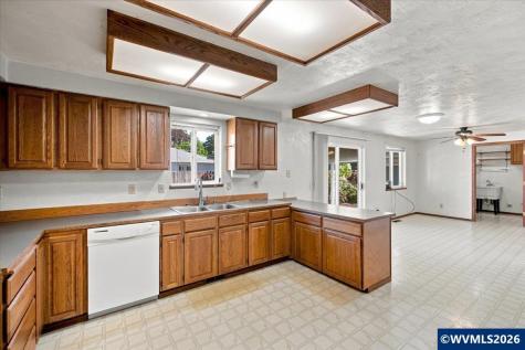 1423 32nd Avenue SE Albany OR 97322
