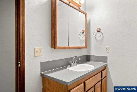 1423 32nd Avenue SE Albany OR 97322