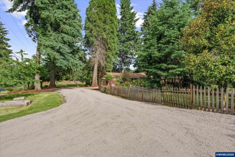 7411 Liberty Road S Salem OR 97306