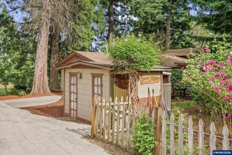 7411 Liberty Road S Salem OR 97306