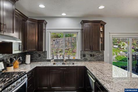 839 Sun Valley Avenue Silverton OR 97381