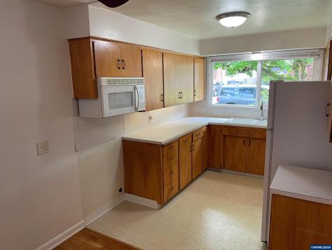 1175 Donna Avenue NE Salem OR 97301