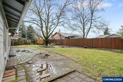 997 Julie Street N Keizer OR 97303