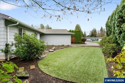 997 Julie Street N Keizer OR 97303
