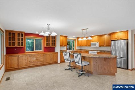 997 Julie Street N Keizer OR 97303