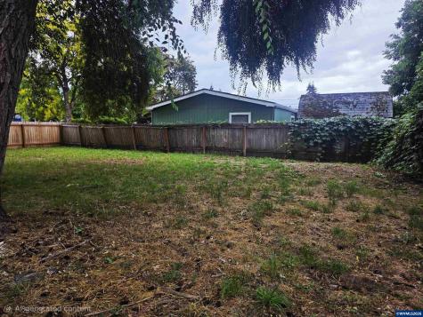 211 Sherman Street Amity OR 97101