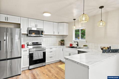211 Sherman Street Amity OR 97101