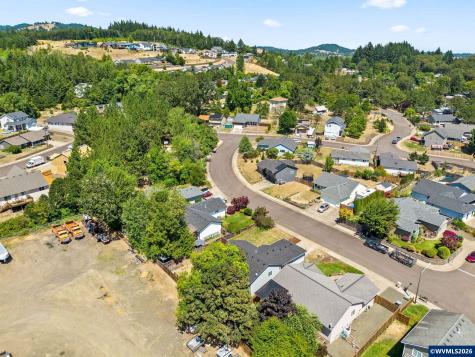 214 Jade Place Philomath OR 97370