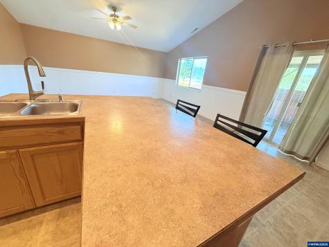 1780 Tamarack Street Sweet Home OR 97386