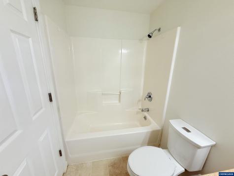 1780 Tamarack Street Sweet Home OR 97386