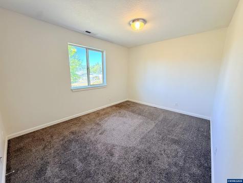 1780 Tamarack Street Sweet Home OR 97386