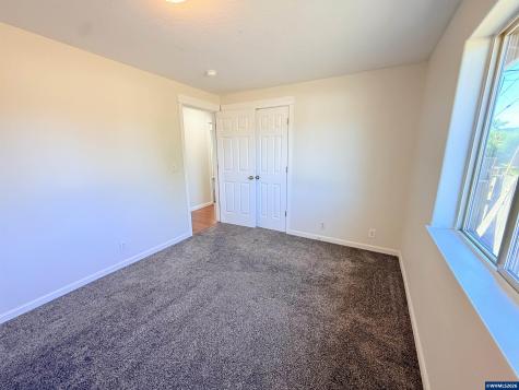 1780 Tamarack Street Sweet Home OR 97386