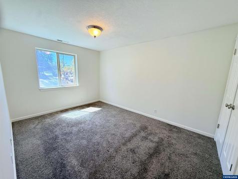 1780 Tamarack Street Sweet Home OR 97386