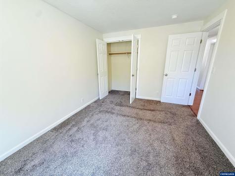 1780 Tamarack Street Sweet Home OR 97386