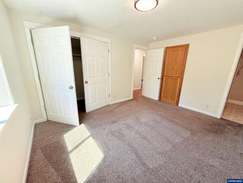 1780 Tamarack Street Sweet Home OR 97386