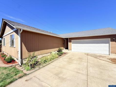 1780 Tamarack Street Sweet Home OR 97386