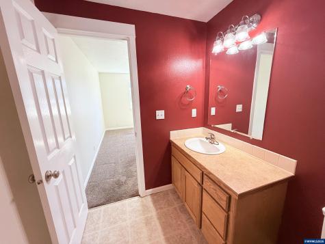 1780 Tamarack Street Sweet Home OR 97386