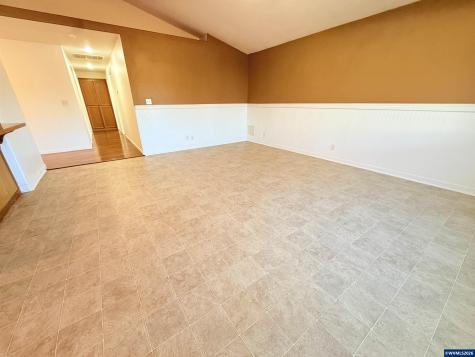 1780 Tamarack Street Sweet Home OR 97386