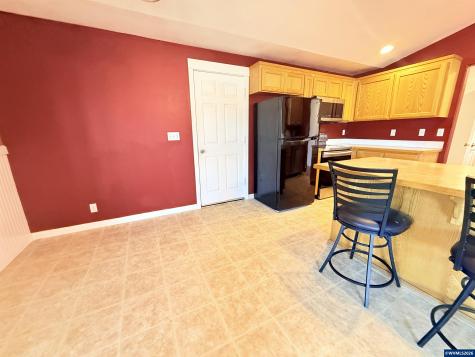1780 Tamarack Street Sweet Home OR 97386