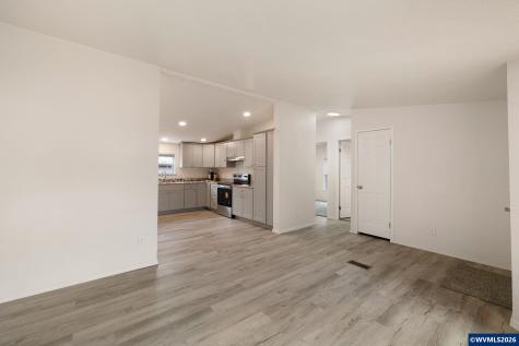 510 Kelm Place Lebanon OR 97355-1196