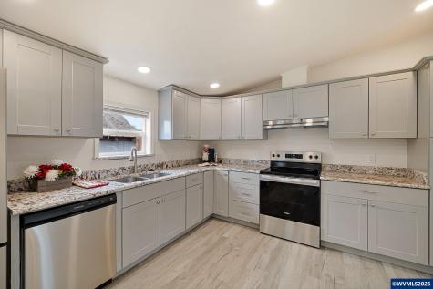 510 Kelm Place Lebanon OR 97355-1196