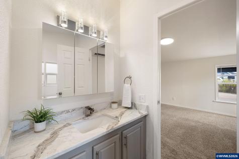 510 Kelm Place Lebanon OR 97355-1196